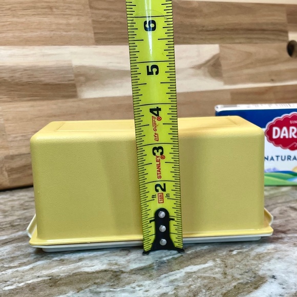 Tupperware Butter & Cheese Keeper Harvest Gold with Beige Lid 1 Pound - Vintage - Picture 10 of 11